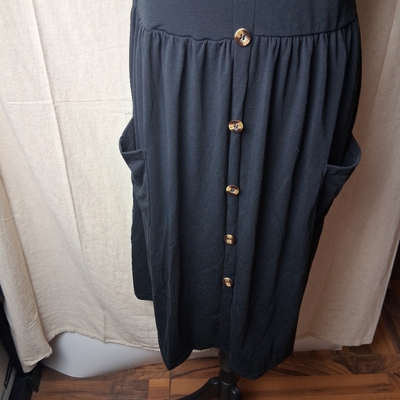 XL Dress - Picture 3 of 6